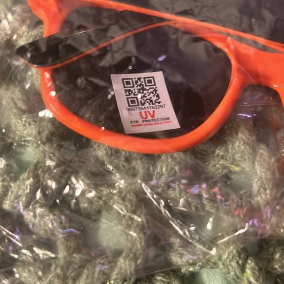 NWOT PINK Florescent orange and white PINK special ed. Free w/purchases - Picture 2 of 4